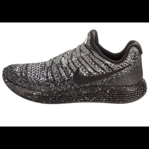 Nike Women's Lunarepic Low Flyknit 2 Running Shoe